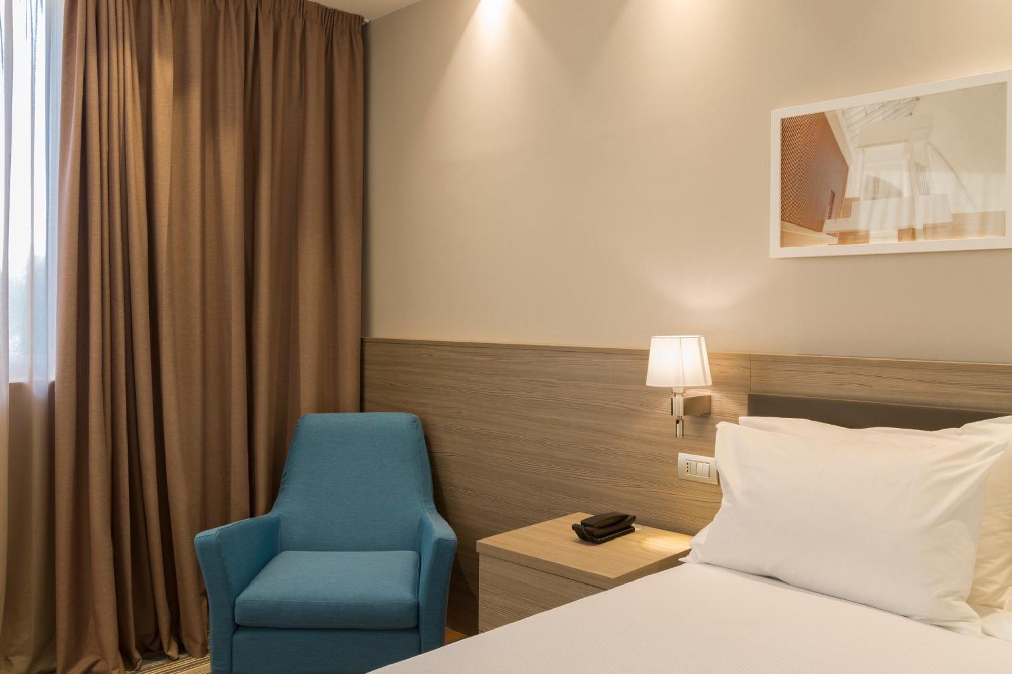 Hampton By Hilton Rome East Otel Dış mekan fotoğraf