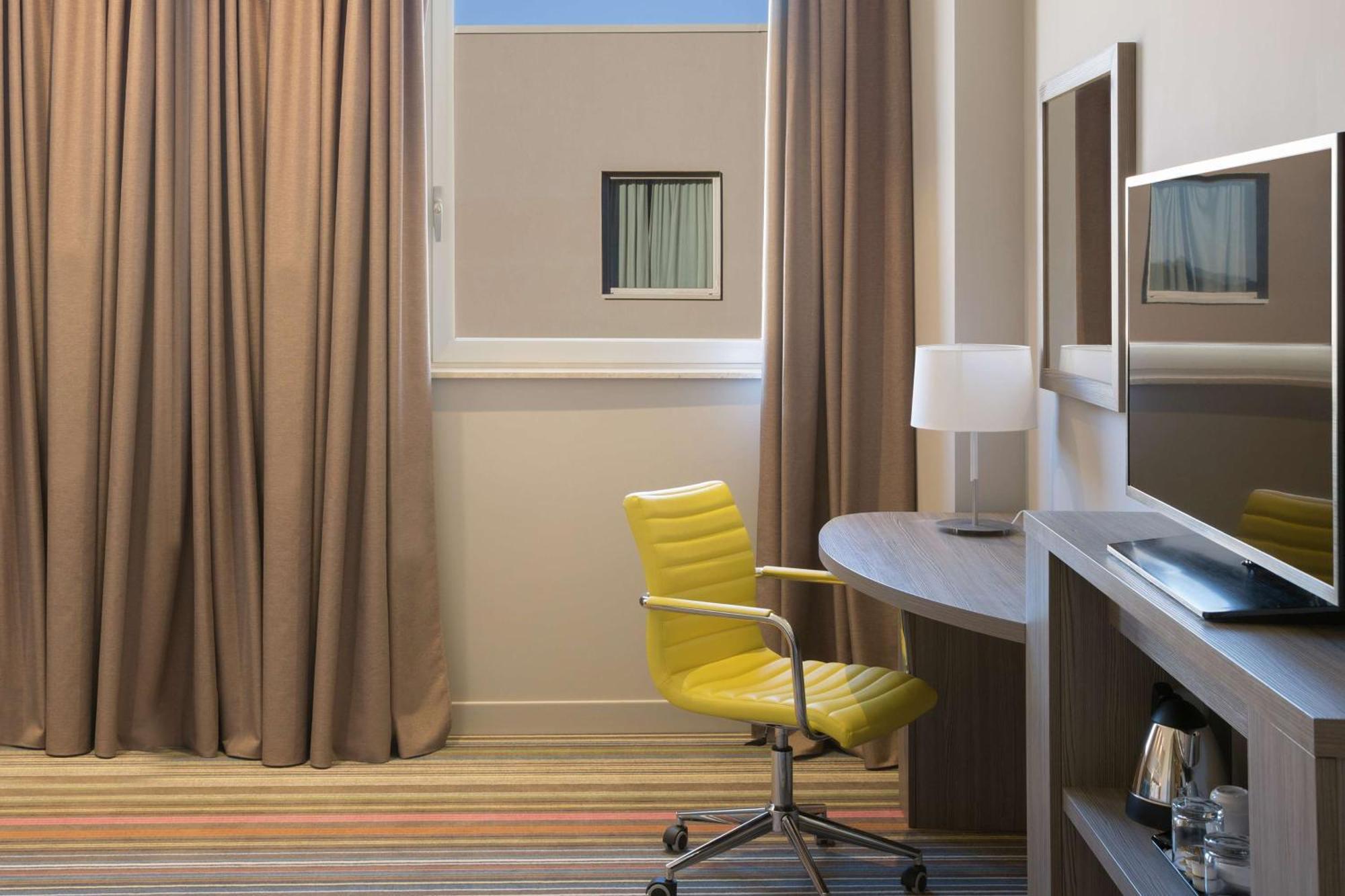 Hampton By Hilton Rome East Otel Dış mekan fotoğraf